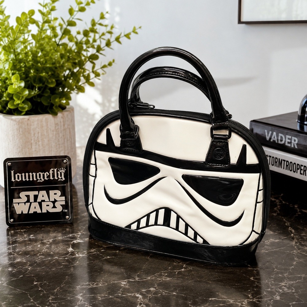 Loungefly‎ Star Wars Stormtrooper Patent Dome Bag White Black STTB0031 Handbag